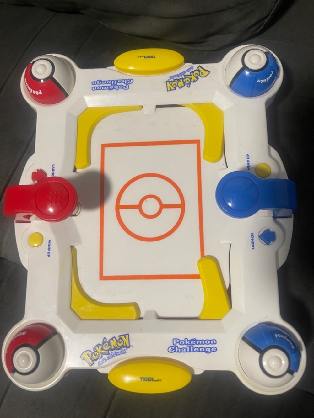RARE VINTAGE POKEMON CHALLENGE SPINING TOP GAME TOMY TIGER 1999 + DISCS